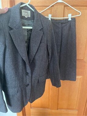 Vintage Shpere Wool Charcoal Gray Women's Suit Jacket & Skirt